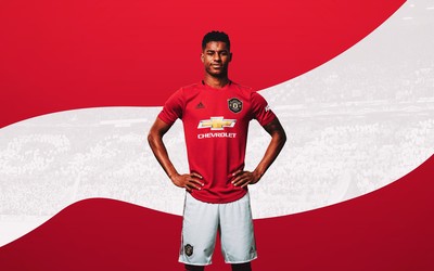 米兰电竞快讯-什琴斯尼神扑登上全球体育头条